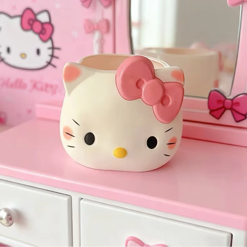 Hello Kitty Make Up Brush or Pen Holder-NEW